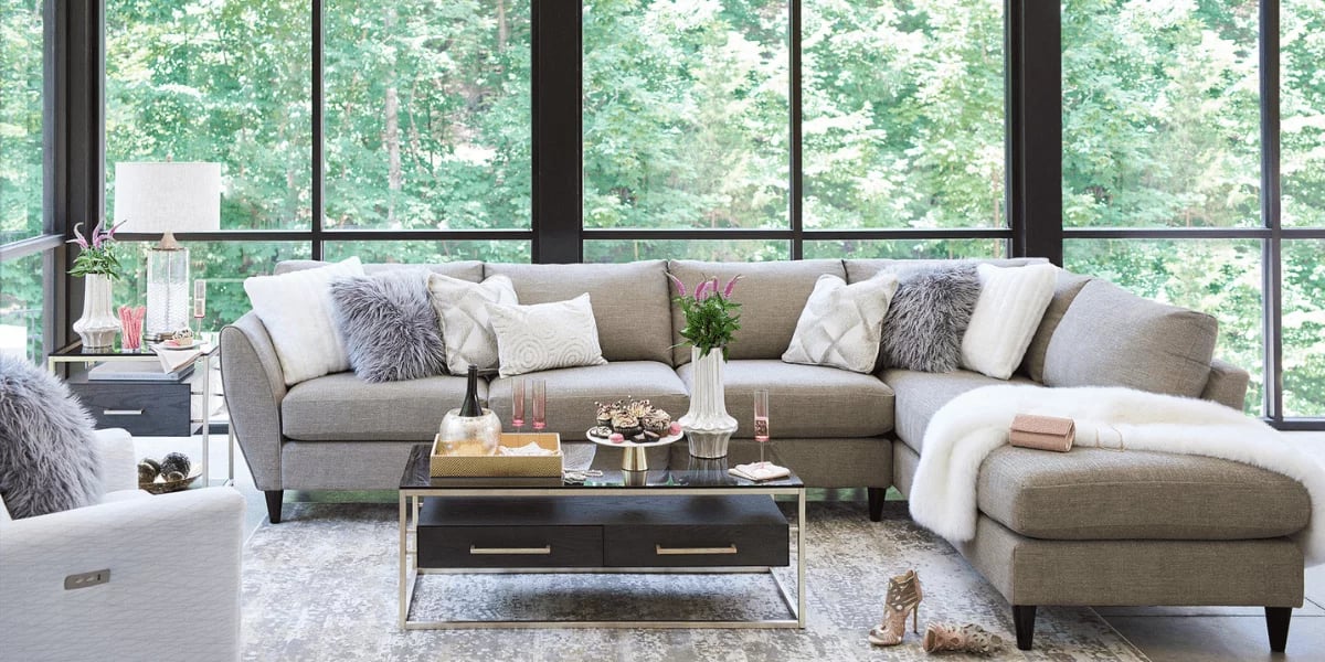 8 Practical Tips for Arranging Your Living Room Furniture