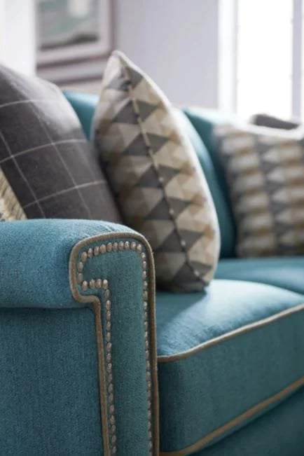 JRL Interiors — How to Arrange Sofa Pillows