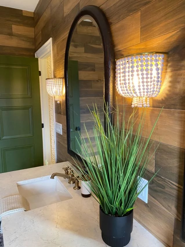 Light Fixture (1) CHEO Dream Home 2020