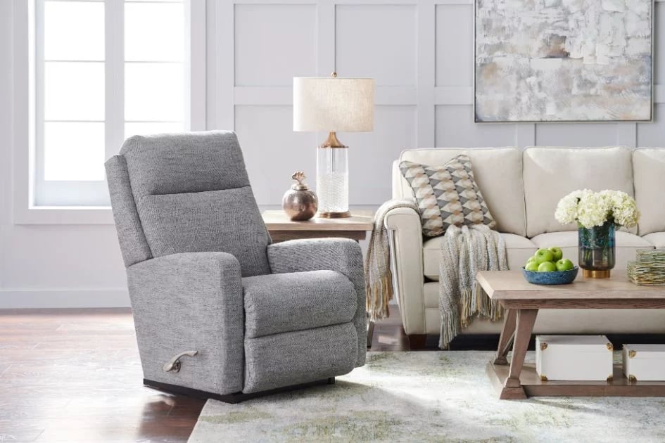 WO20_Finley_010-747_D165631 Finley Review