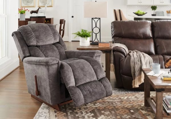 WO22b_Stratus_010-719_D170358 Recliners for Tall People