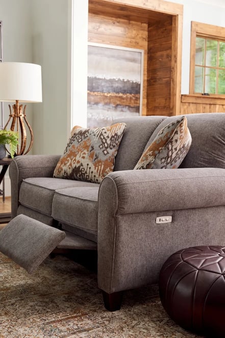 Reclining loveseat
