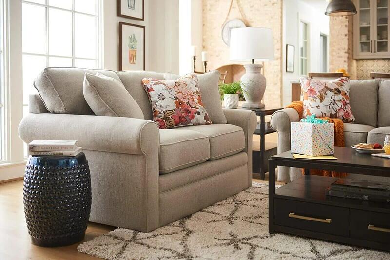 loveseat-text-image-1-1