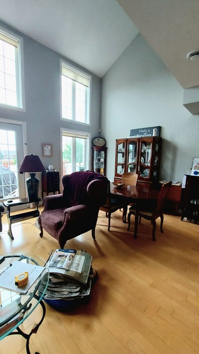 Living room Riverside South Before