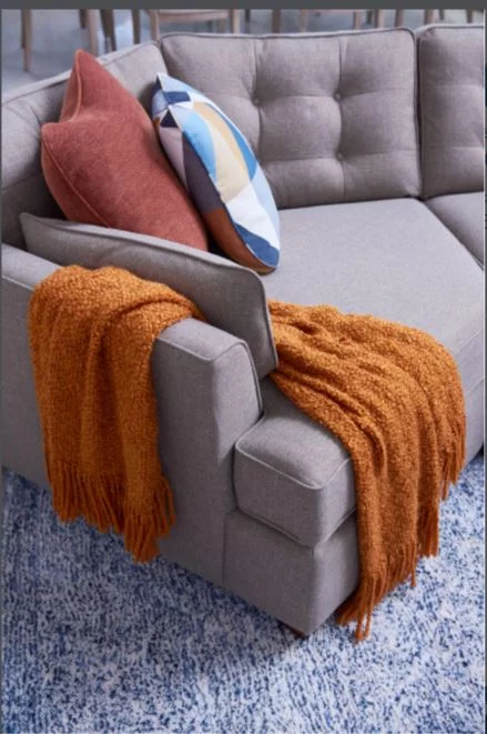 How to Accessorize your Sectional Sofa with Throw Pillows (7 rules to follow)