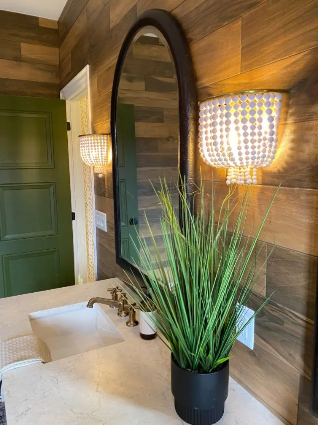 Light Fixture (1) CHEO Dream Home 2020