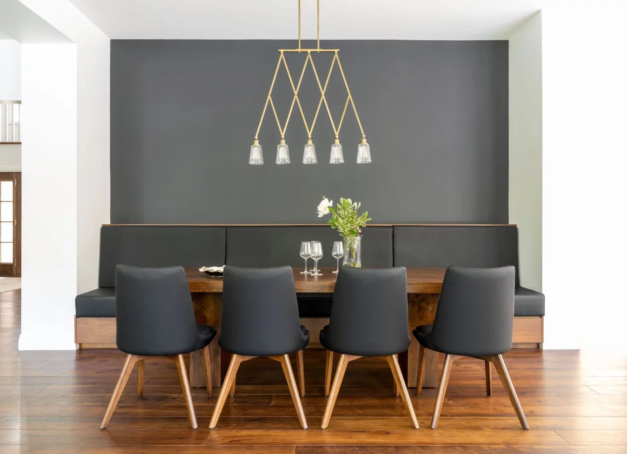 dining room chandeliers How to Decorate your Dining Room: 6 Simple Tips to Follow