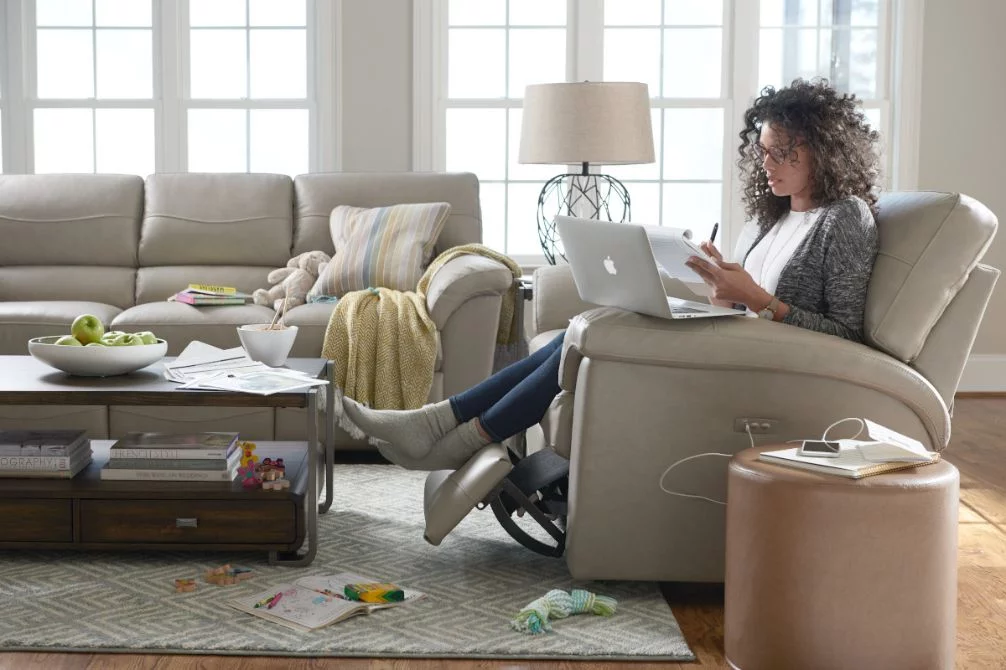 Reese power reclining sofa and loveseat La-Z-Boy Reese Reclining Loveseat: In-Depth Review
