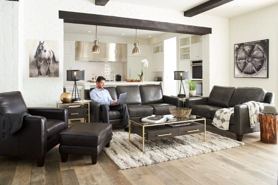 Hardwood floors with area rug Best Flooring Stores Ottawa