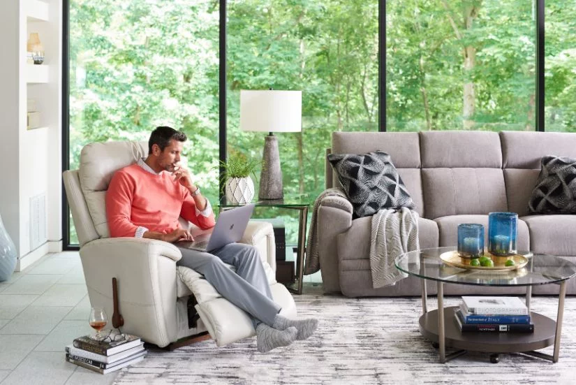 WO50b_Douglas_010-760_LB159132_103 Recliners for Tall People