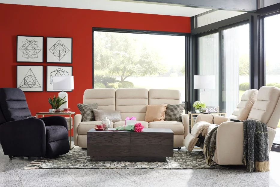 WO6_FORUM_330_744_B144331_MOTHERS_DAY Modern LZB Recliners