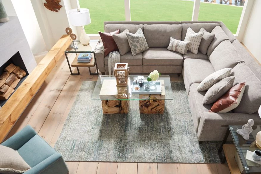 WO7b_Edie_HolisticHaven_9DP-897_C166164_023 Edie Sectional Review
