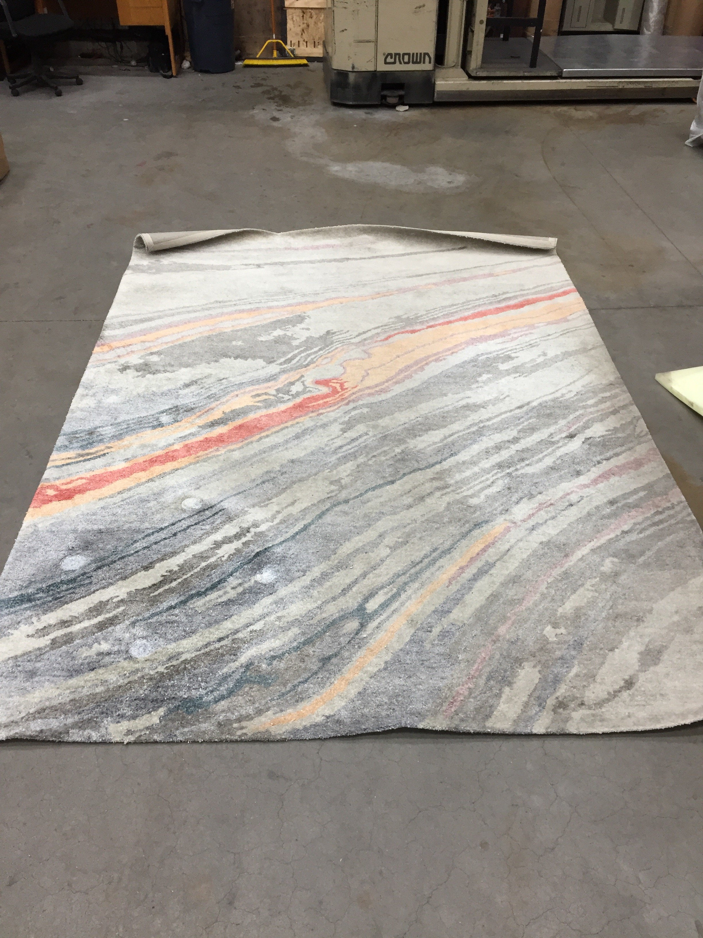 AREA RUG