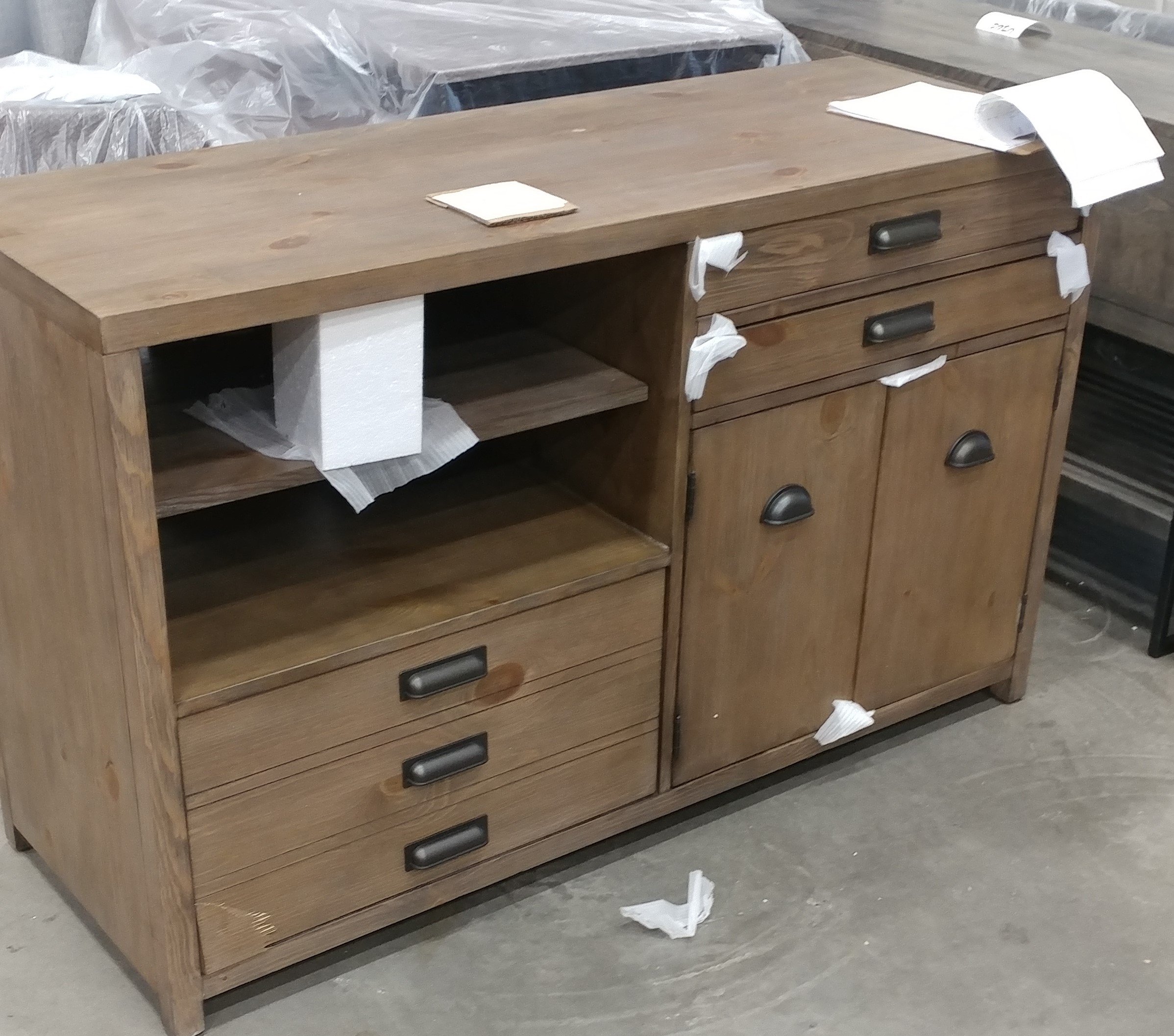 HAMMARY CREDENZA