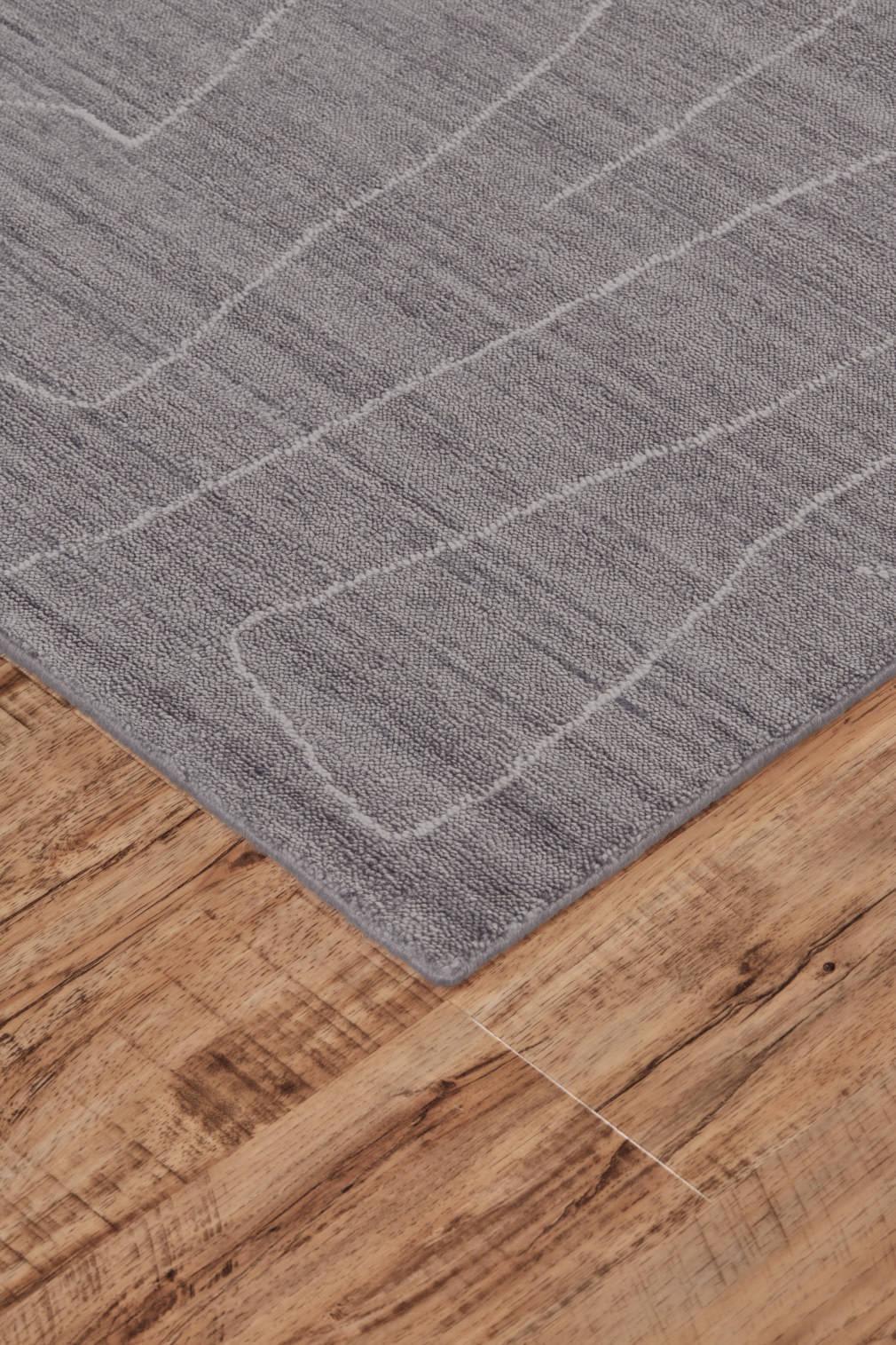 AREA RUG