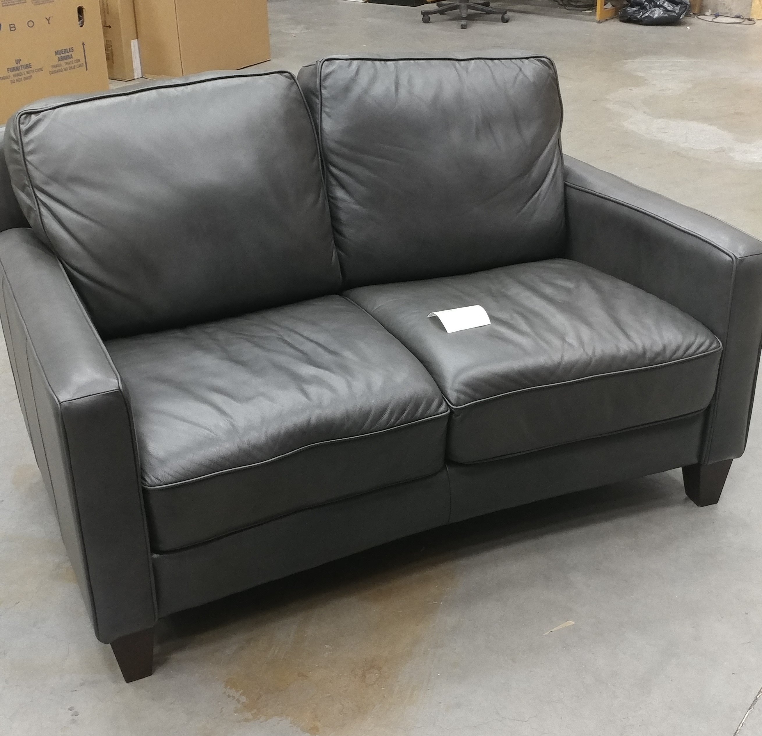 SIGN.LTHER LOVESEAT